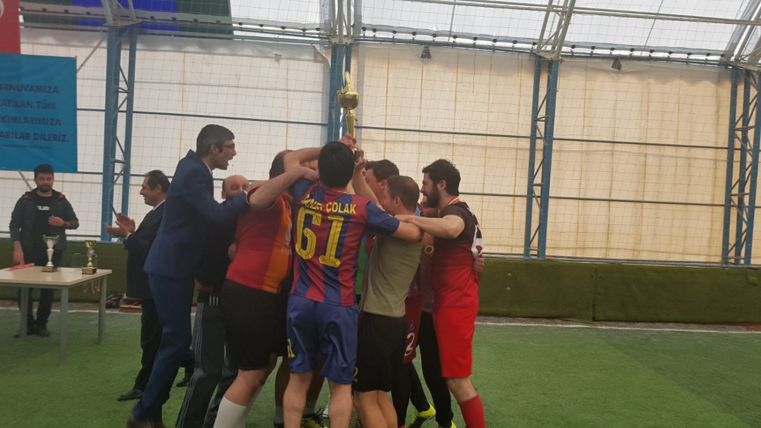Sağlık camiasının halı saha turnuvasında şampiyon Sağlık Gücü oldu 4