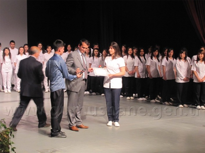 Anadolu Sağlık Meslek Lisesinde Mezuniyet Töreni 3