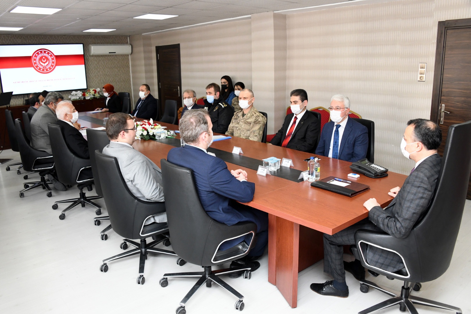 Gümüşhane’de kadına yönelik şiddetle mücadele toplantısı yapıldı 4