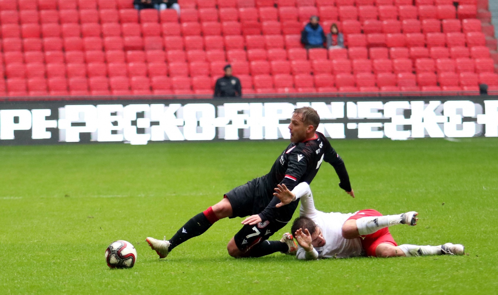 Gümüş kötü başladı: 0-3 1