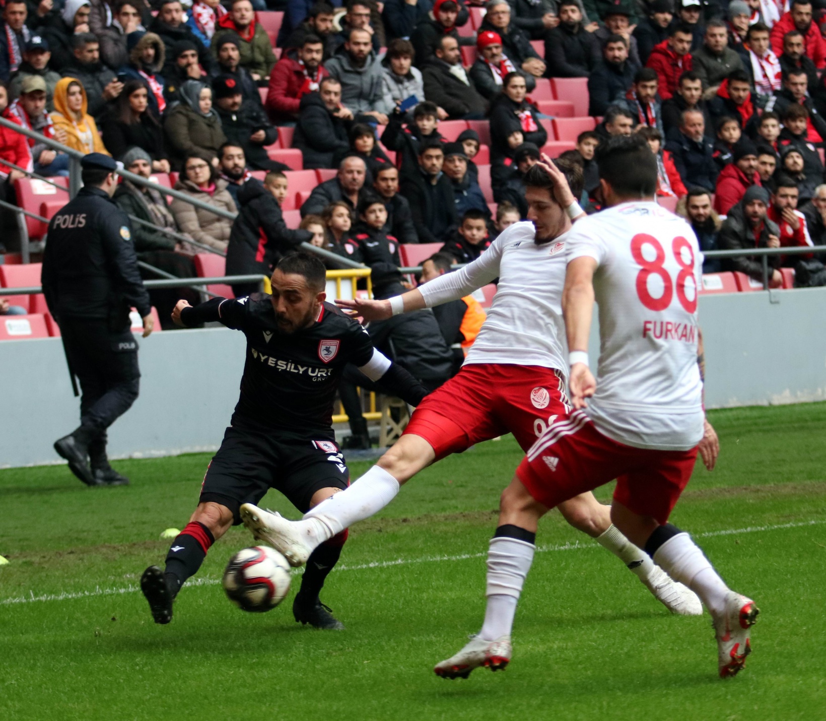 Gümüş kötü başladı: 0-3 7