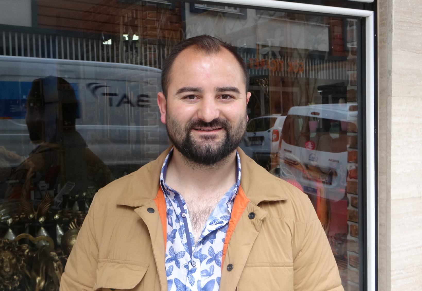 Gümüşhaneli esnaf Ersin Tosun, şehit yakınlarına 7 yıldır yüzde 50 indirim uyguluyor 8