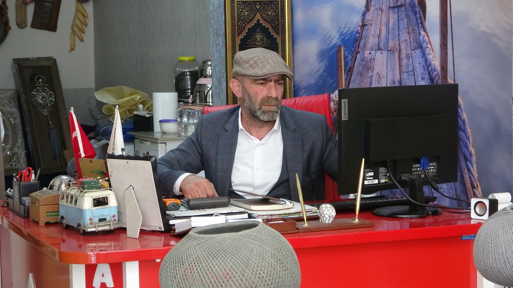 Gümüşhaneli esnaf Ersin Tosun, şehit yakınlarına 7 yıldır yüzde 50 indirim uyguluyor 6