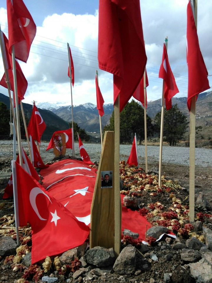 Kadınlardan şehit annesine ziyaret 4