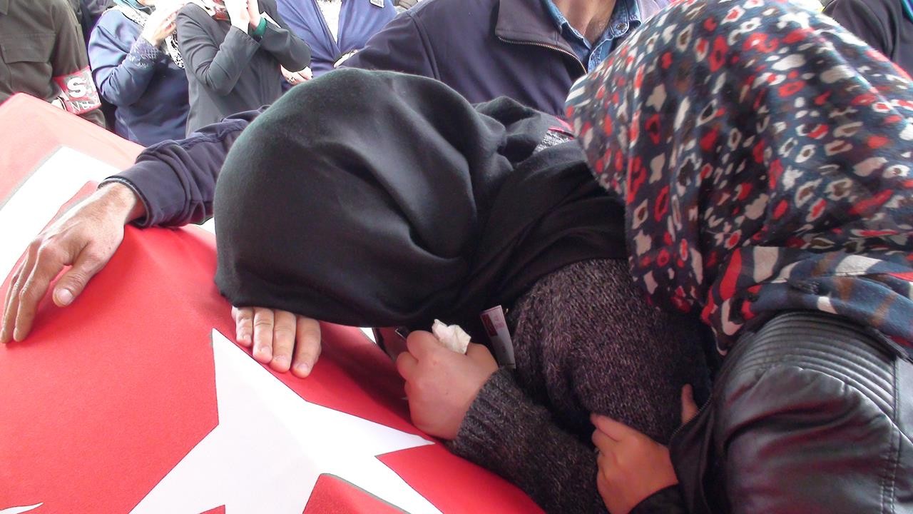 Şehidimiz son yolculuğuna uğurlandı 12