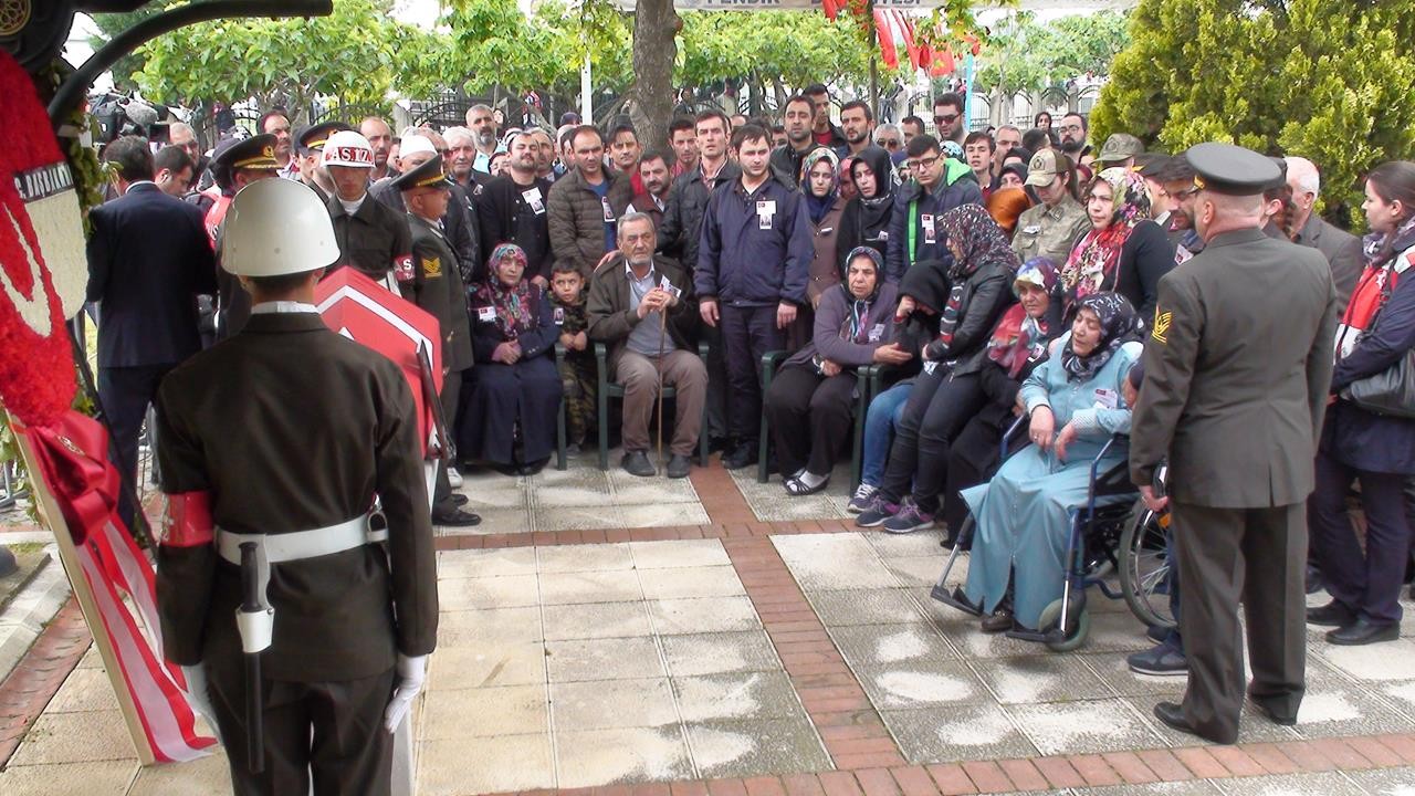 Şehidimiz son yolculuğuna uğurlandı 15
