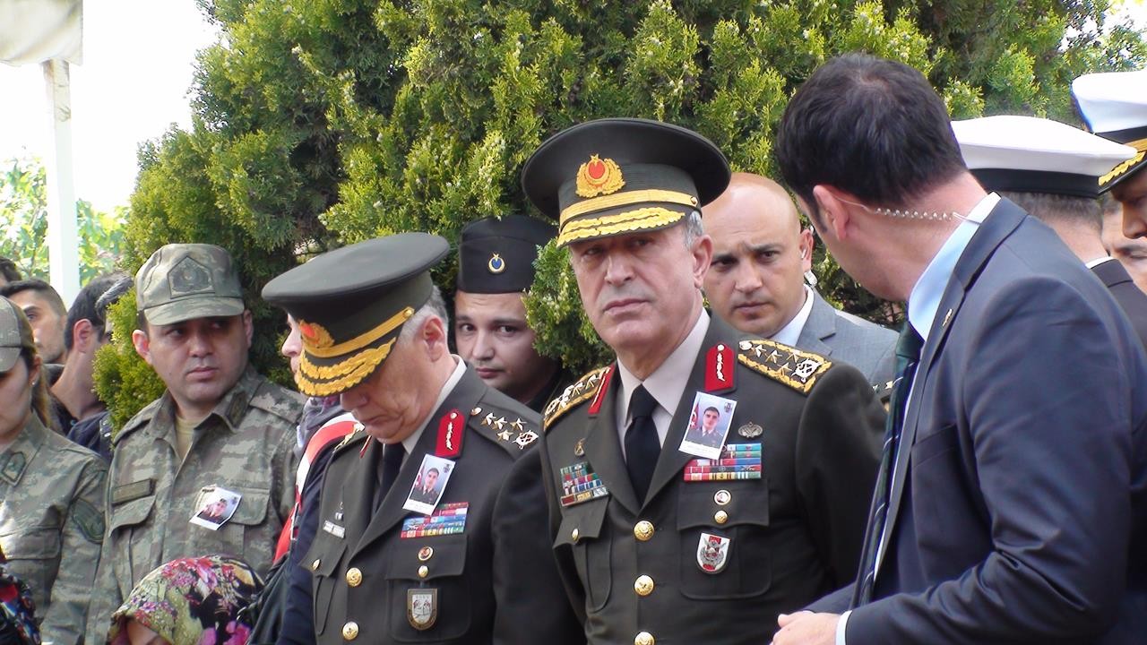 Şehidimiz son yolculuğuna uğurlandı 17