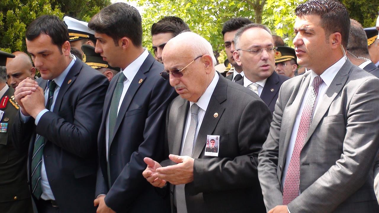 Şehidimiz son yolculuğuna uğurlandı 18