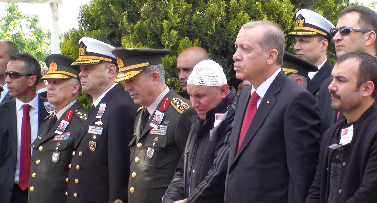 Şehidimiz son yolculuğuna uğurlandı 7