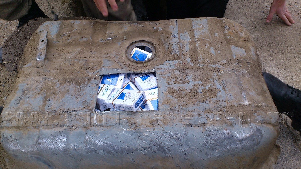 Benzin Deposunda Bin 80 Paket Kaçak Sigara 2