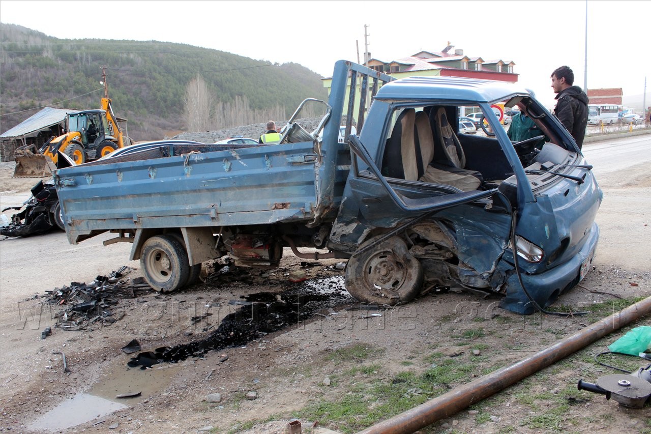 Şiran'da Trafik Kazası: 4 Yaralı 9