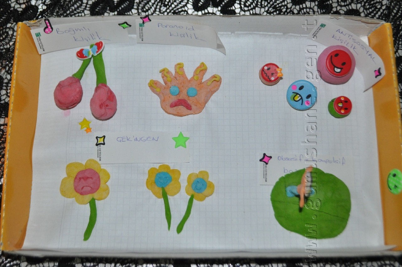 Hemşire Adayları Takıntıları Objelere Döktü 4