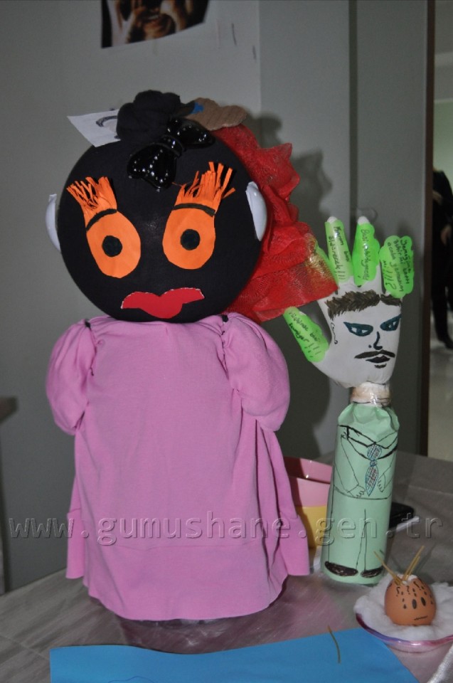 Hemşire Adayları Takıntıları Objelere Döktü 5