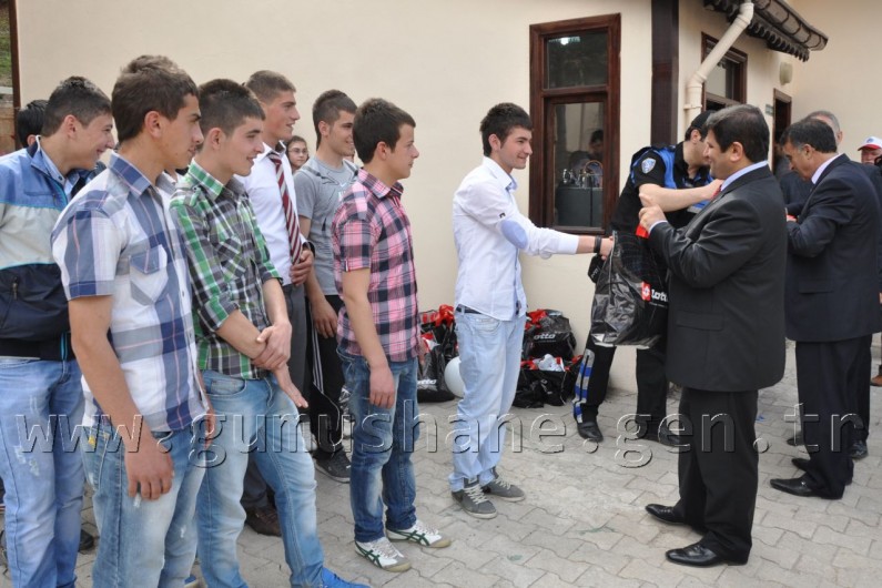 Gümüşhane'de Gençlik Evi Açıldı 5