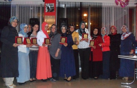 Kadın Öğreniyor Öğrendikçe Saygınlığı Artıyor  2