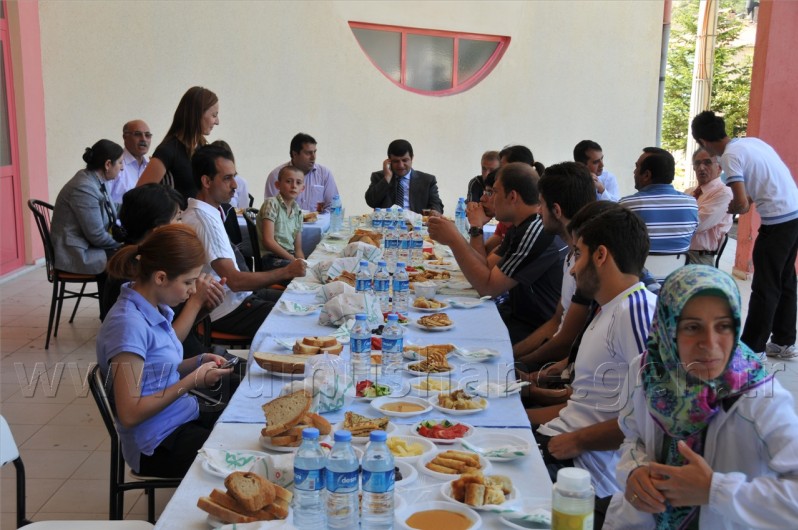 Vali Mayda Başarılı Sporcularla Kahvaltı Yaptı 5