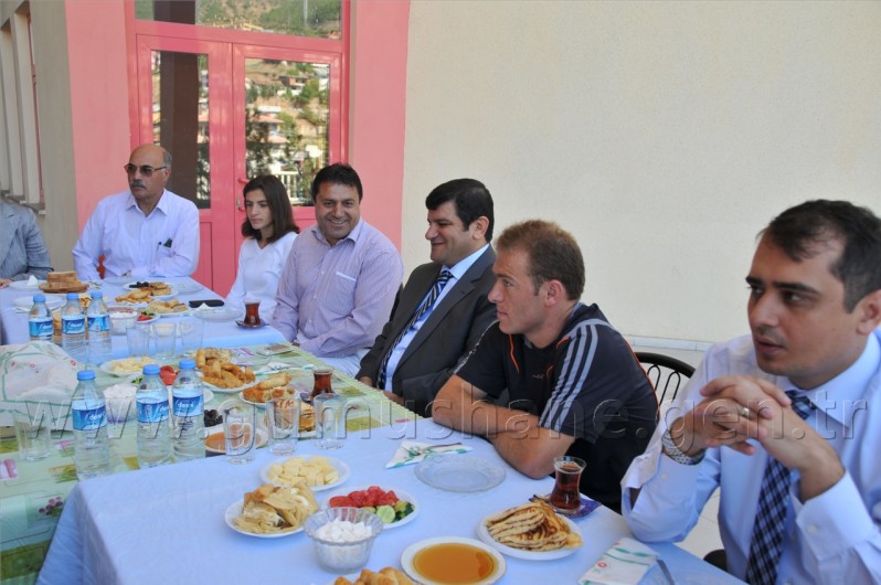 Vali Mayda Başarılı Sporcularla Kahvaltı Yaptı 6