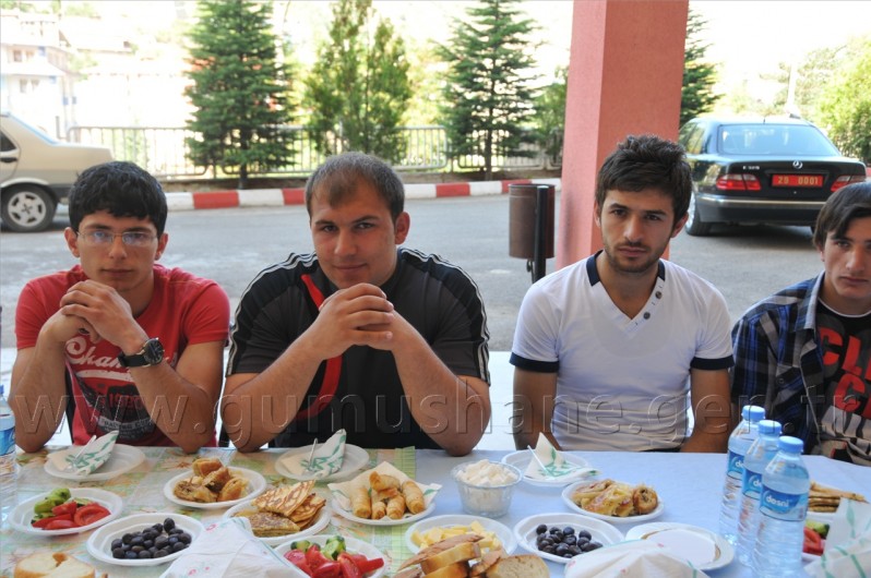 Vali Mayda Başarılı Sporcularla Kahvaltı Yaptı 7