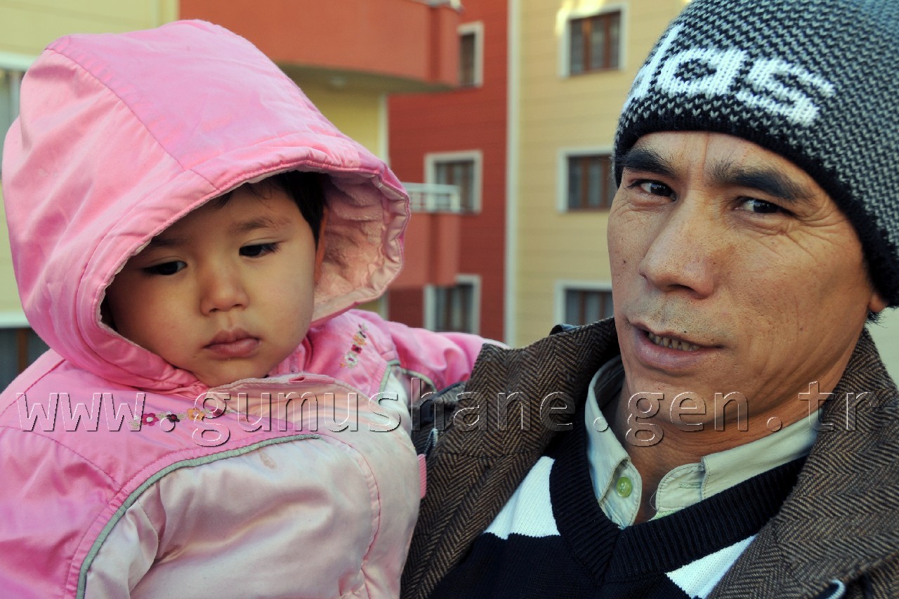 Gümüşhane'de Mültecilere Kışlık Bot Dağıtılıyor 15