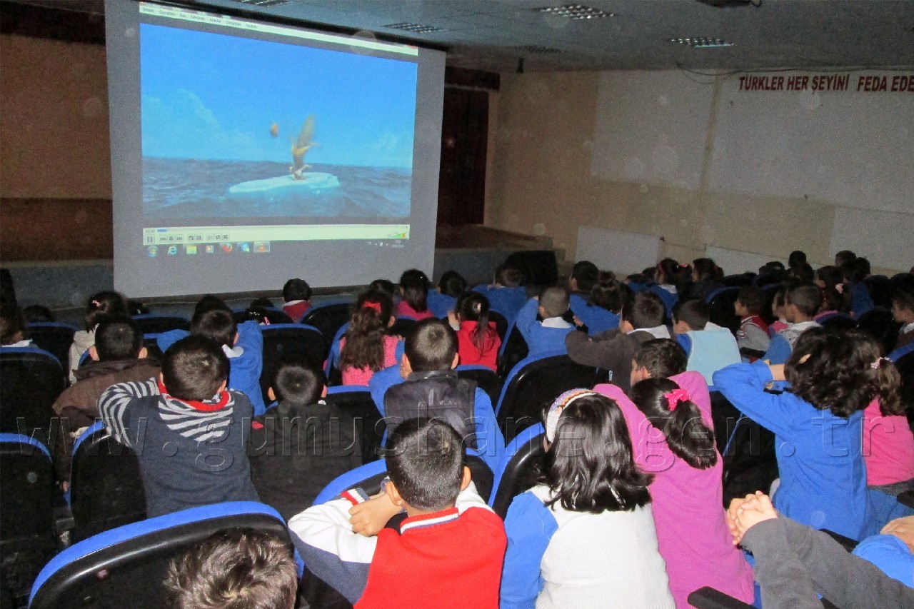Şiran'da İlkokul Öğrencilerine Sinemalı Eğitim 1