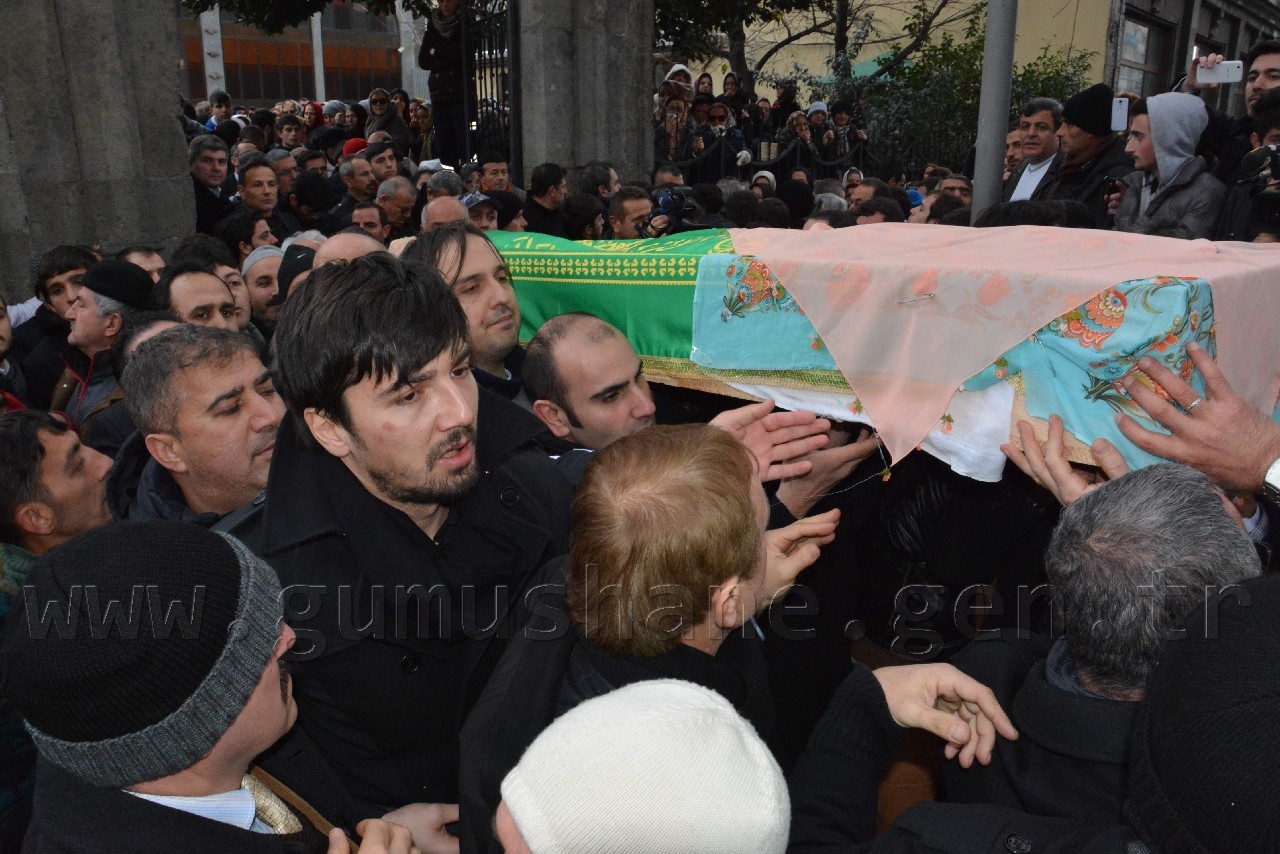 Tolga Zengin'den Annesine Son Görev   5