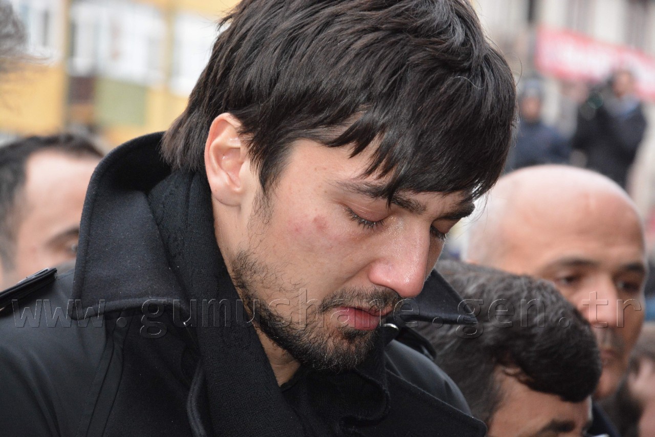 Tolga Zengin'den Annesine Son Görev   7