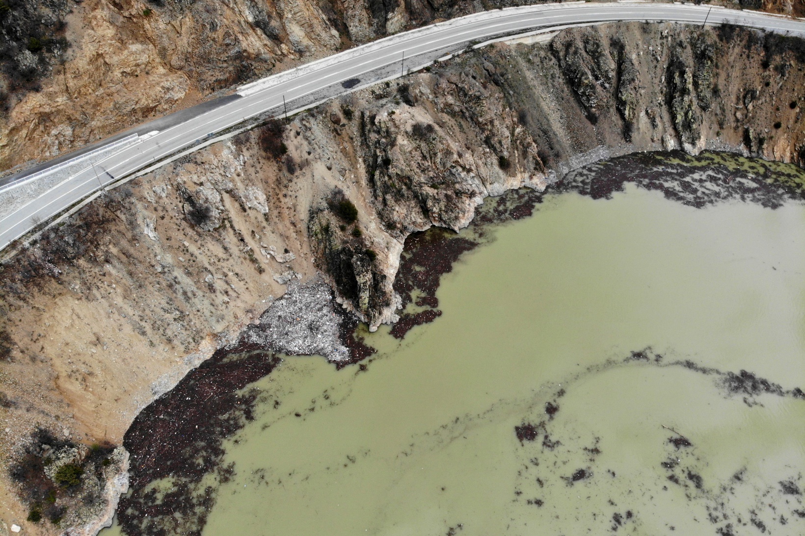 Torul Baraj ‘Çöplüğü’nde yine aynı görüntü! 13