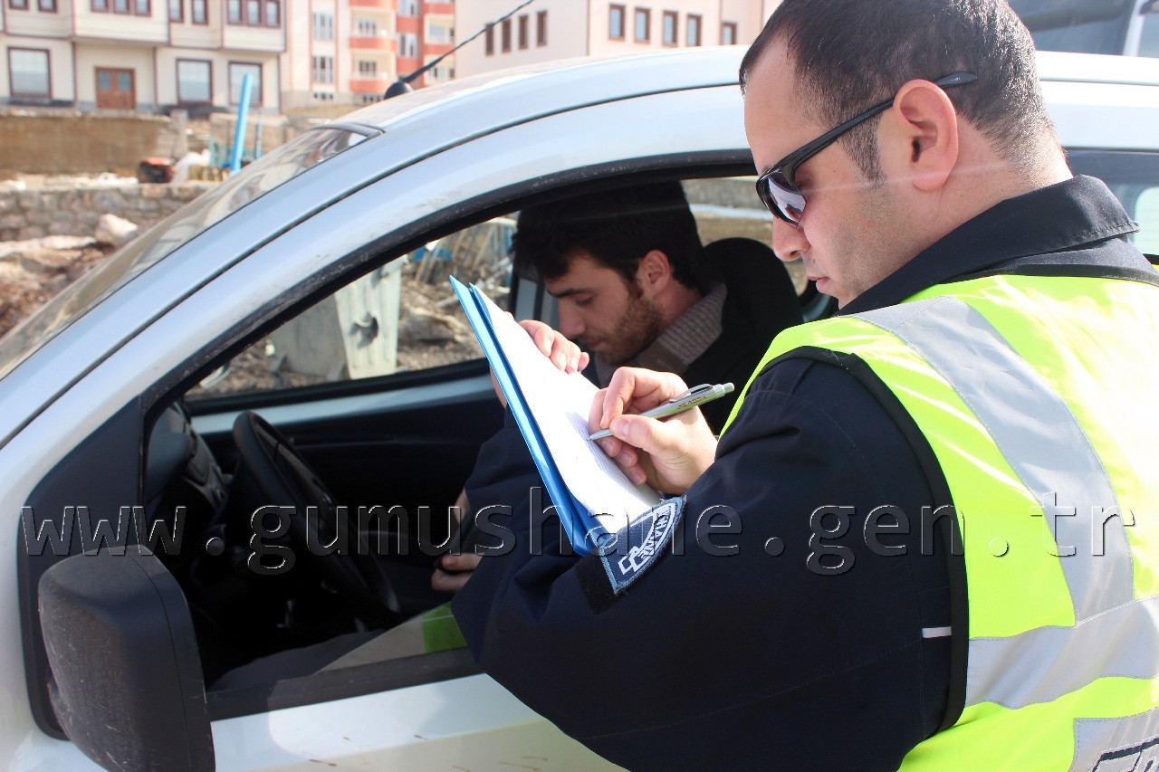 Şiran'da Trafik Denetimleri Sürüyor 3
