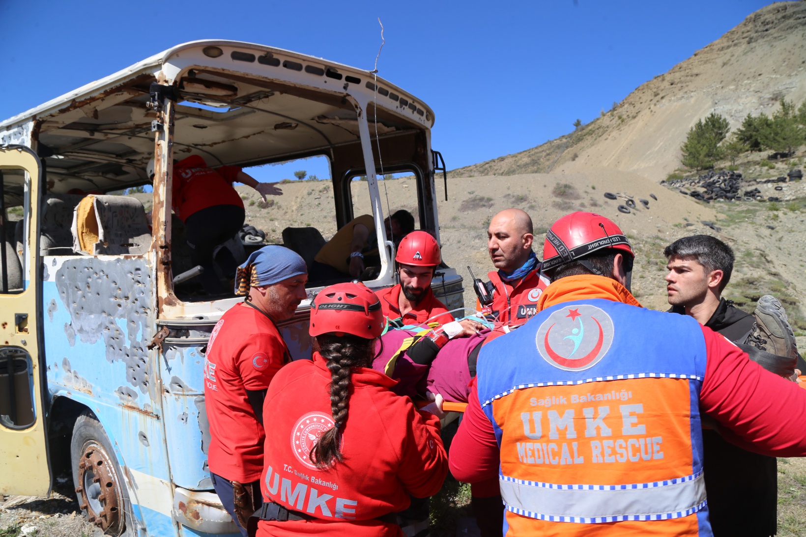 Gümüşhane’de UMKE ekiplerinden nefes kesen tatbikat 9