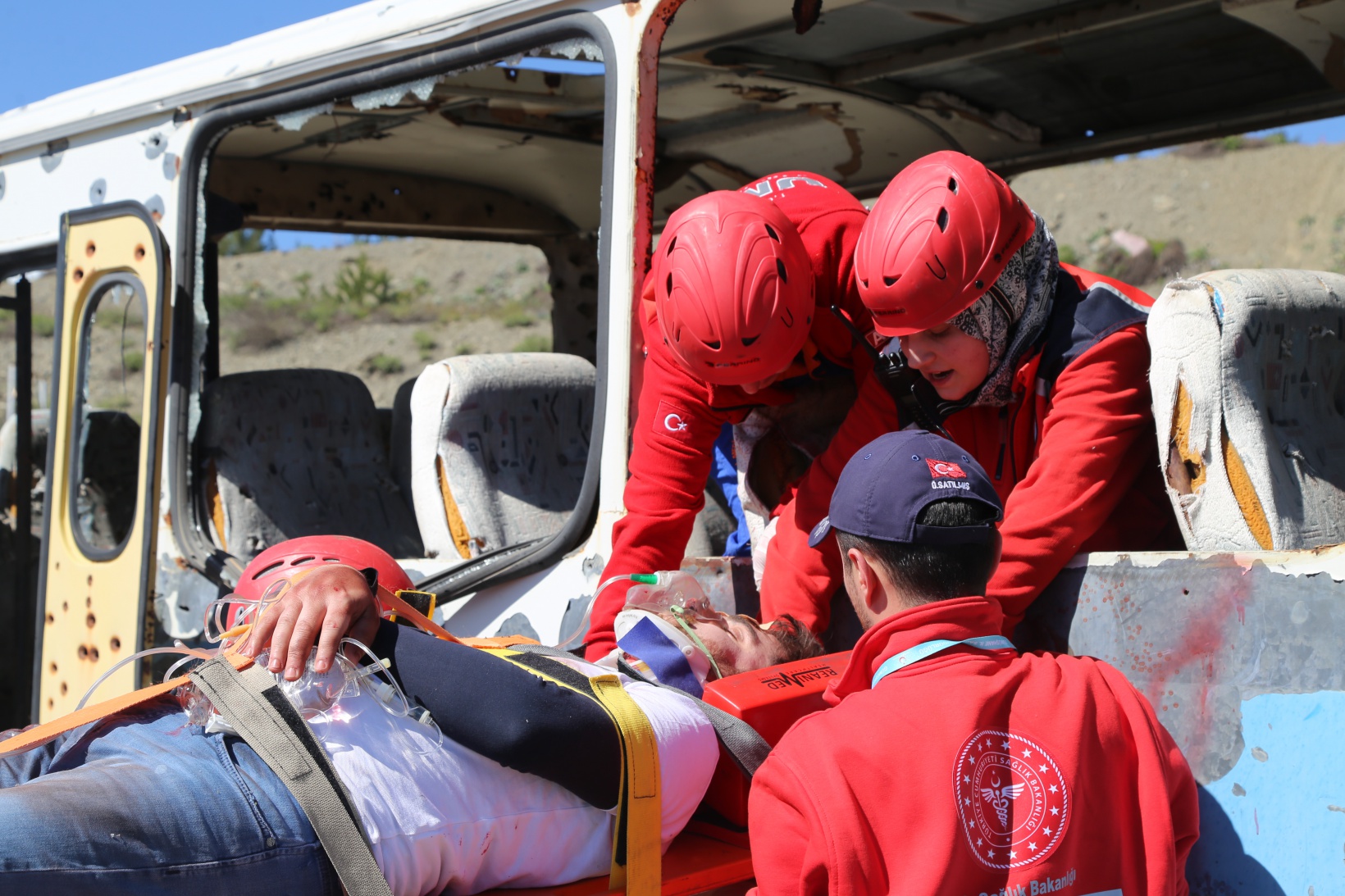 Gümüşhane’de UMKE ekiplerinden nefes kesen tatbikat 13