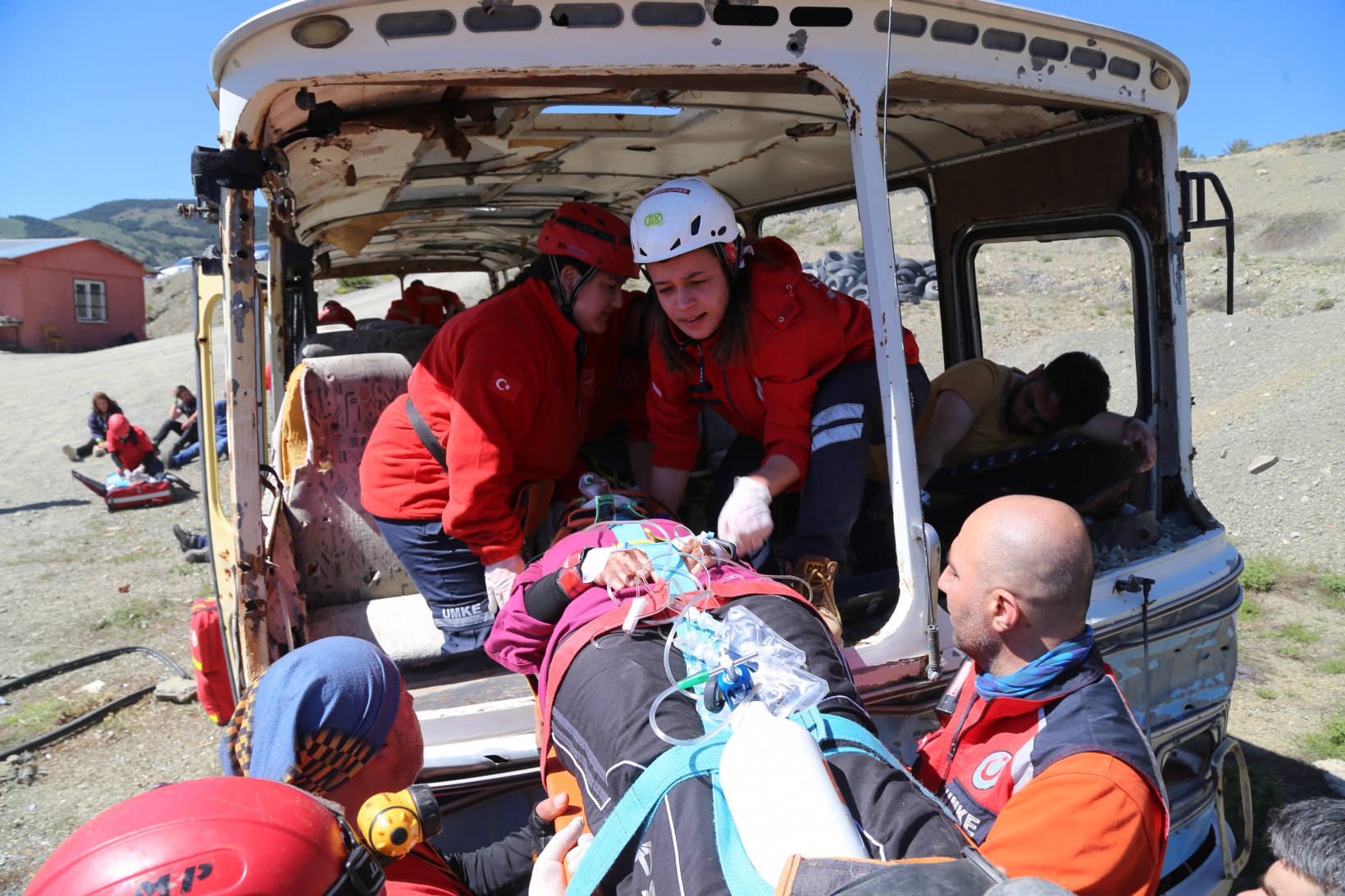 Gümüşhane’de UMKE ekiplerinden nefes kesen tatbikat 14