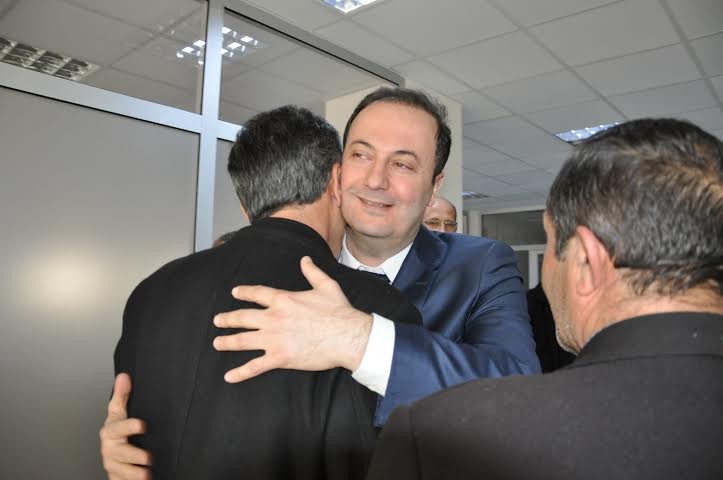 Yılmaz, her an vatandaşlarla bir arada 4