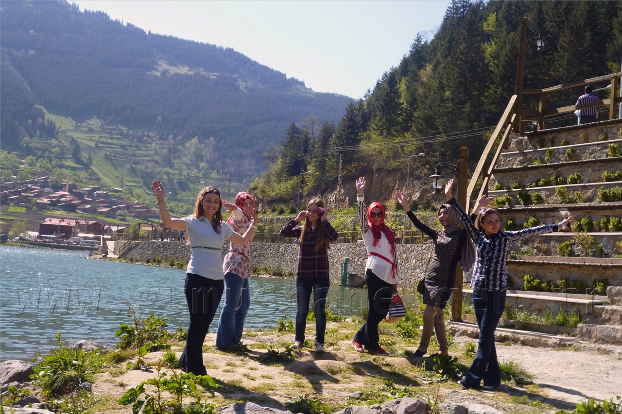 Seyyahlar Uzungöl'de 1