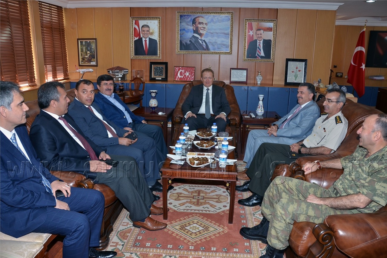 Trabzon Valisi Abdil Celil Öz, Vali Yücel Yavuz'u Ziyaret Etti 1