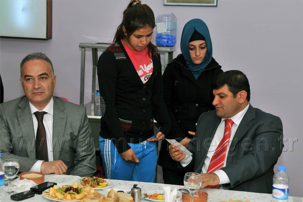 Vali Mayda Üniversite Öğrencileri İle Buluştu 11