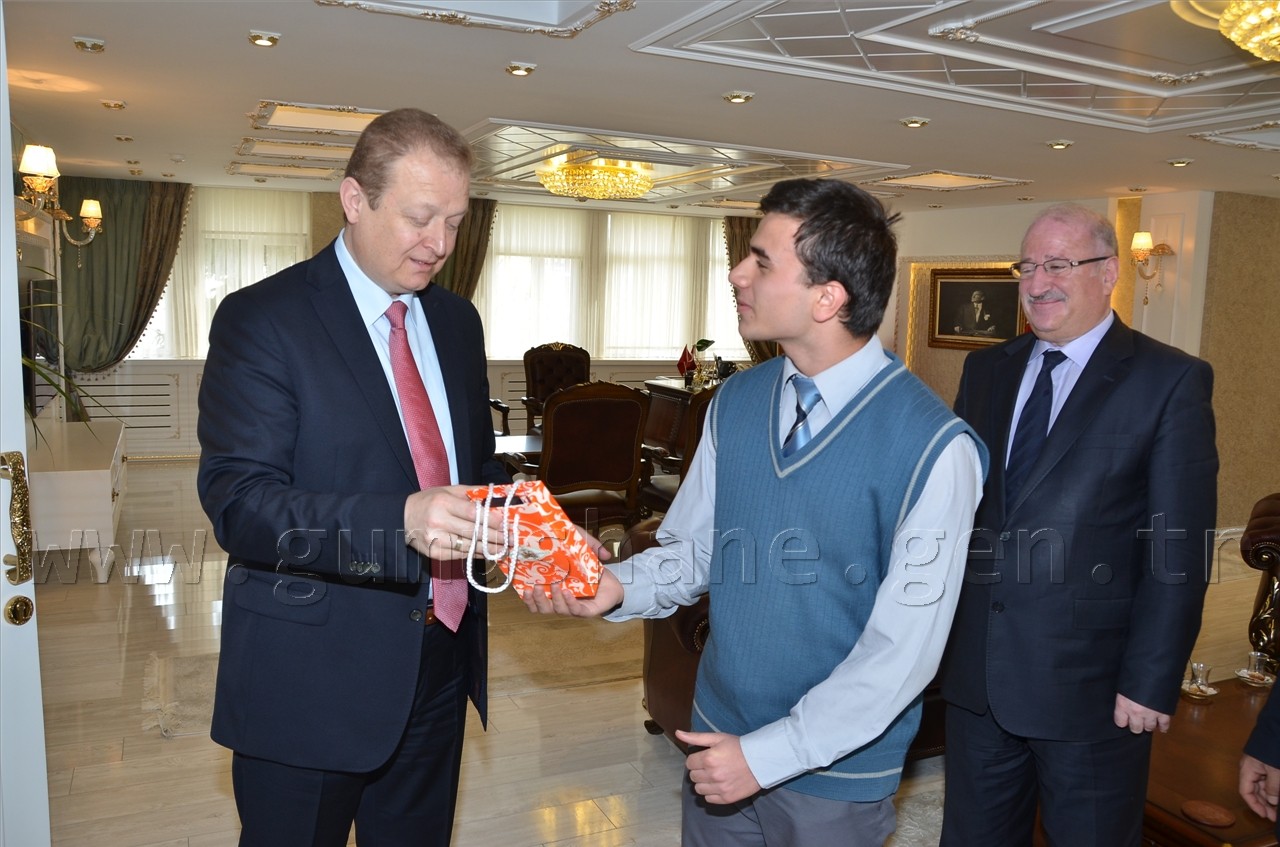 Çocuk Hakları Komitesi Vali Yavuz’u Ziyaret Etti 2