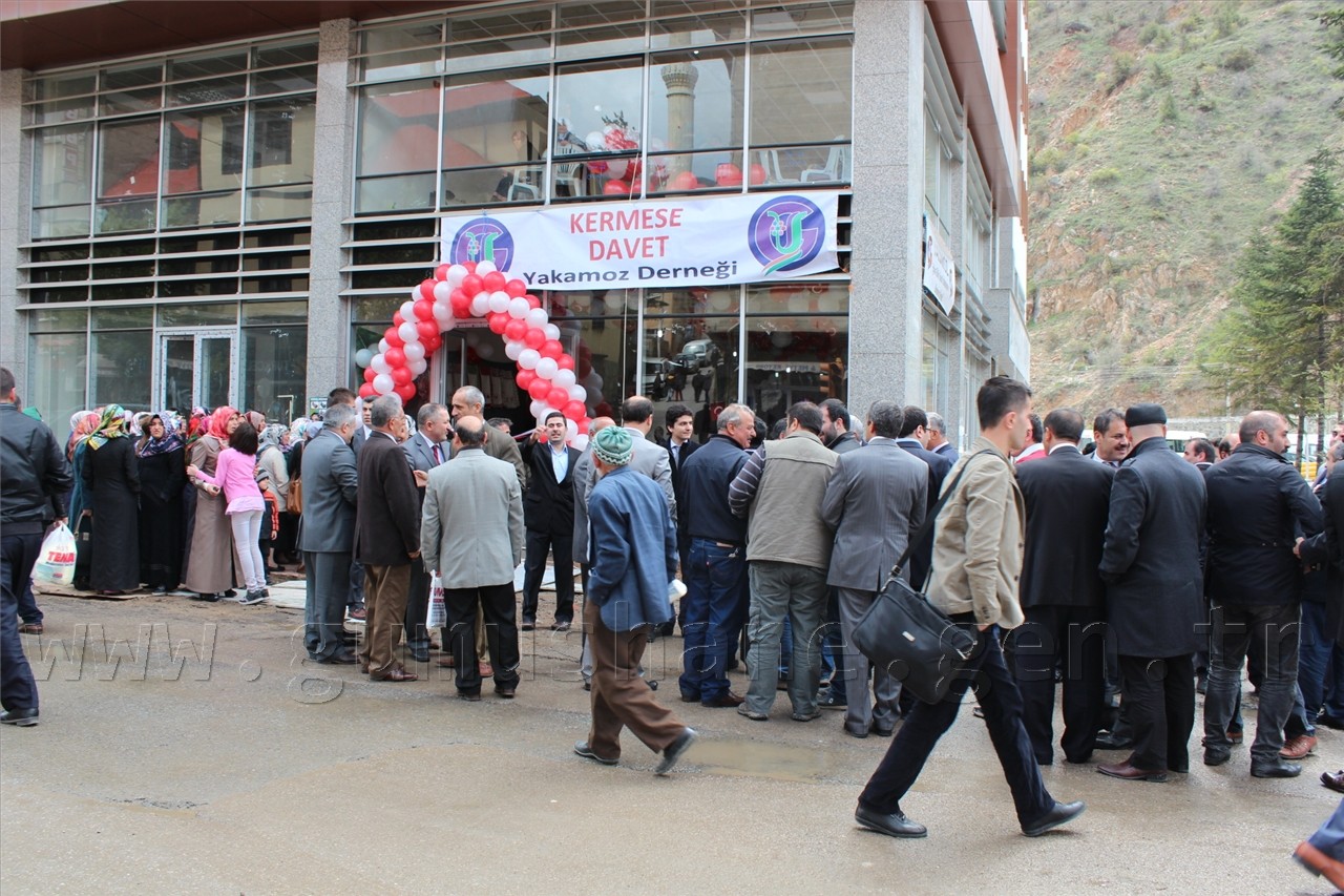 Yakamoz Derneğinden Öğrenciler İçin Kermes 6