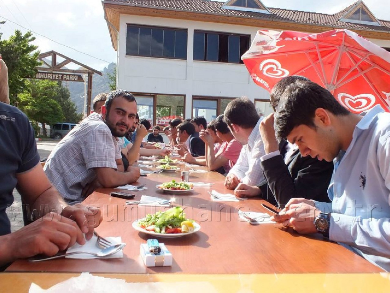 Üniversiteli Ülkücüler Yemekte Buluştu 2