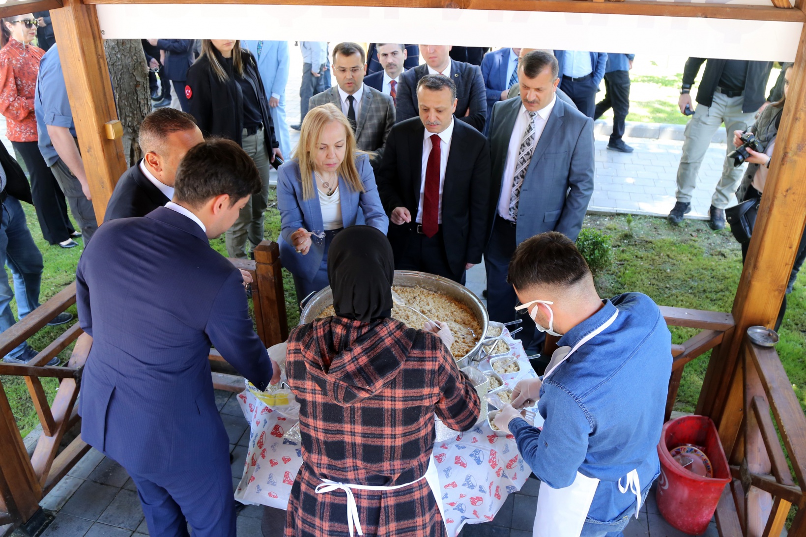 Gümüşhane’de yabancı uyruklu öğrenciler Türk yemeklerini çok sevdi 4