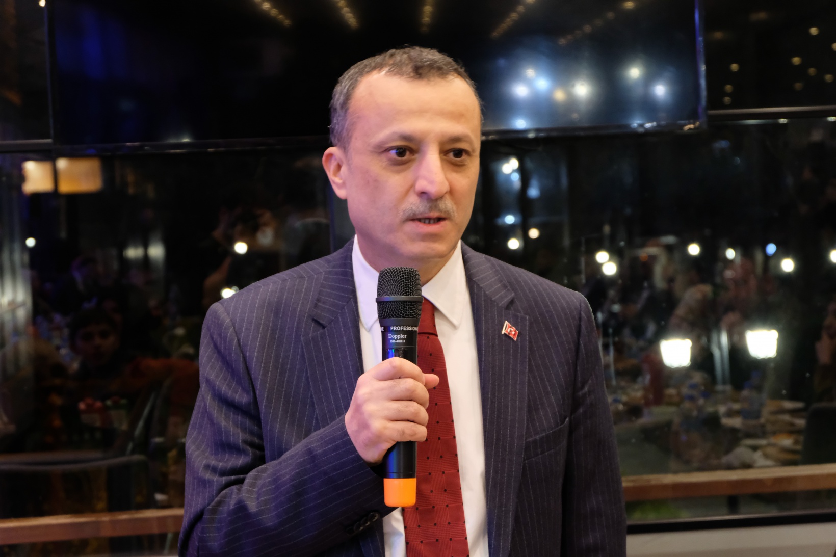 Vali Taşbilek yetim çocuklarla iftar yaptı, bowling oynadı 1