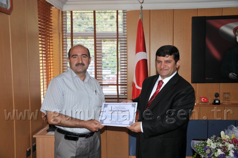 Gümüşhane'de Çevre Gönüllülerine Plaket Verildi 1