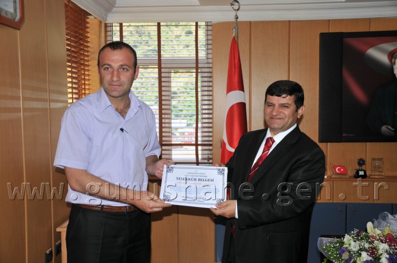 Gümüşhane'de Çevre Gönüllülerine Plaket Verildi 2