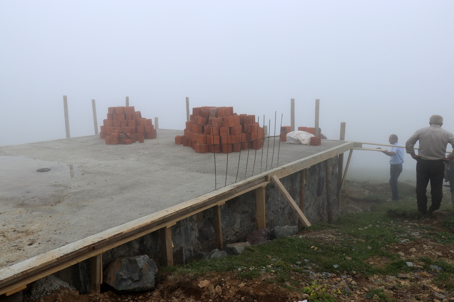 Gümüşhane yaylalarındaki kaçak binaların yıkımı devam ediyor 53
