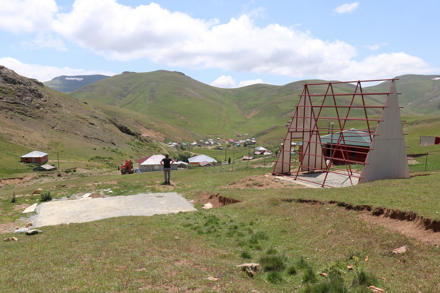 Gümüşhane yaylalarındaki kaçak binaların yıkımı devam ediyor 59