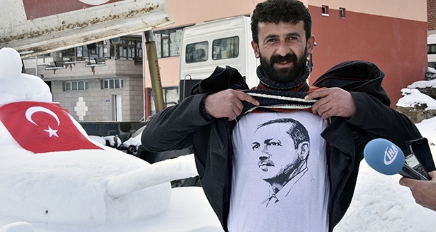 15 Temmuz’u kardan heykellerle anlattı 8