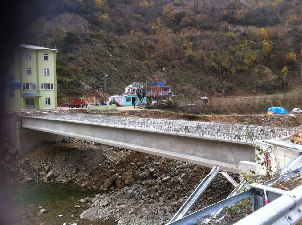 Üçtaş Köyüne 2 Milyonluk Köprü Yapıldı 1
