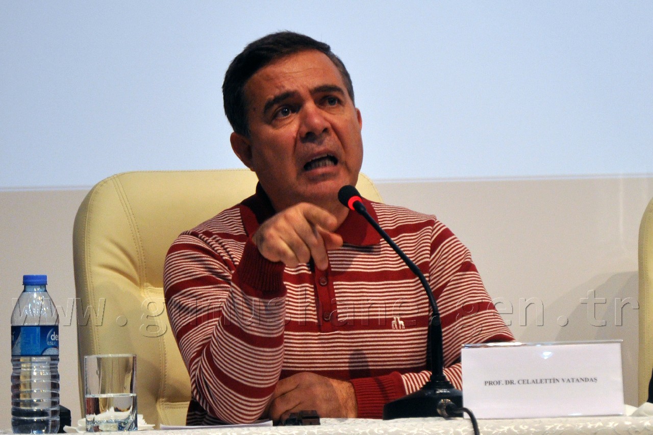 Gümüşhane'de Zeki Kadirbeyoğlu Paneli Düzenlendi 2