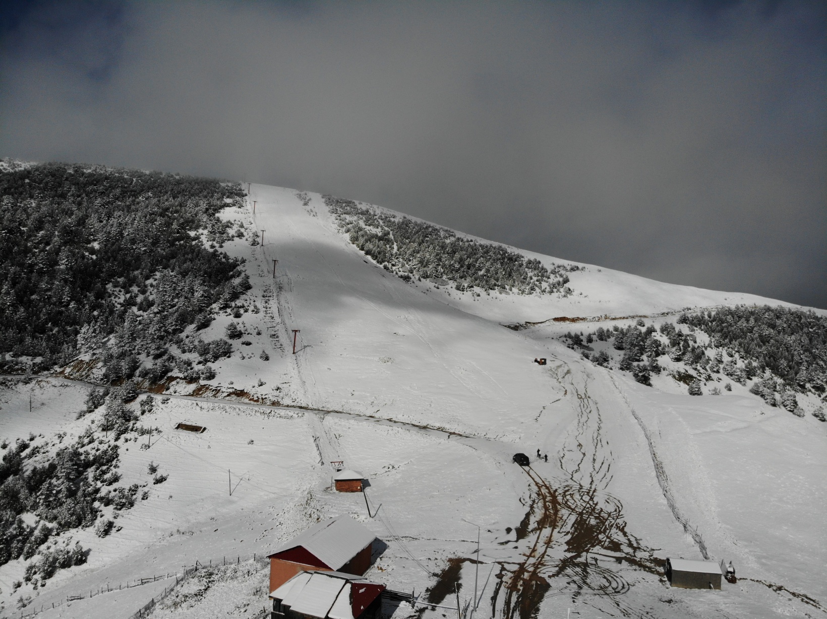 Zigana Kayak Merkezine sezonun ilk karı yağdı, eşsiz görüntüler ortaya çıktı 7
