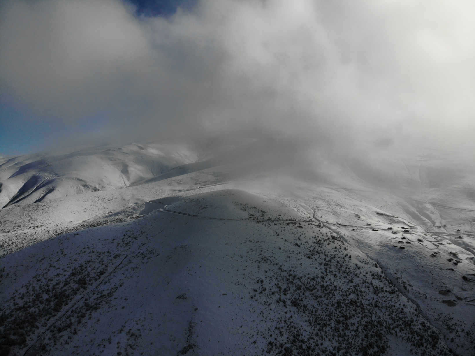 Zigana Kayak Merkezine sezonun ilk karı yağdı, eşsiz görüntüler ortaya çıktı 3