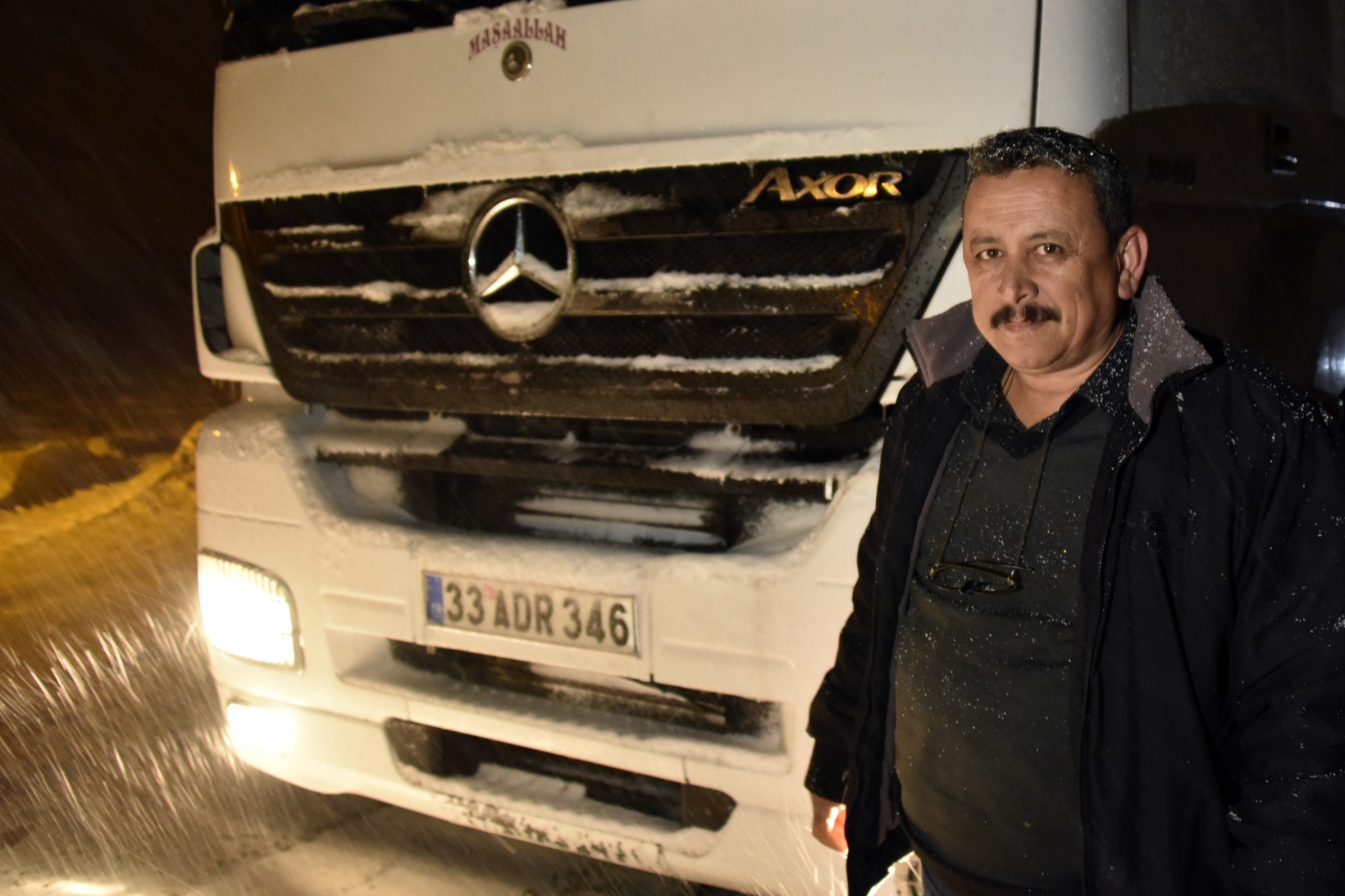 Karlı yollar kimilerine çile olurken kimilerine eğlence oldu 3